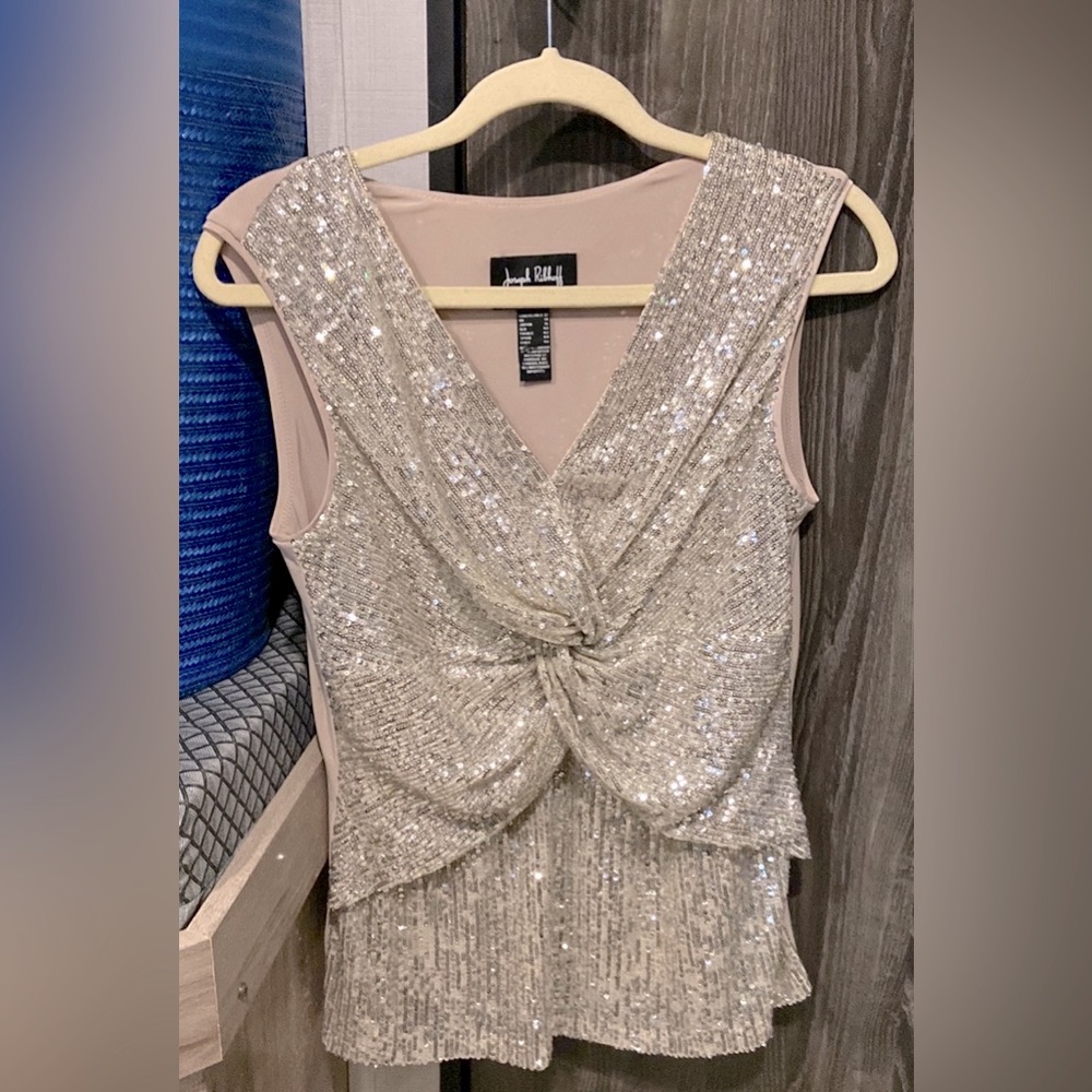 Sequin twist top-brand new